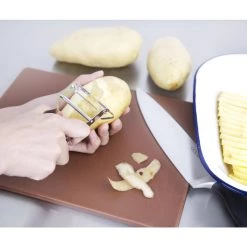 Vogue Serrated Speed Peeler 9 Vogue Serrated Speed Peeler -Kitchenware and Knives Sales cf938 serratedspeedpeeler4