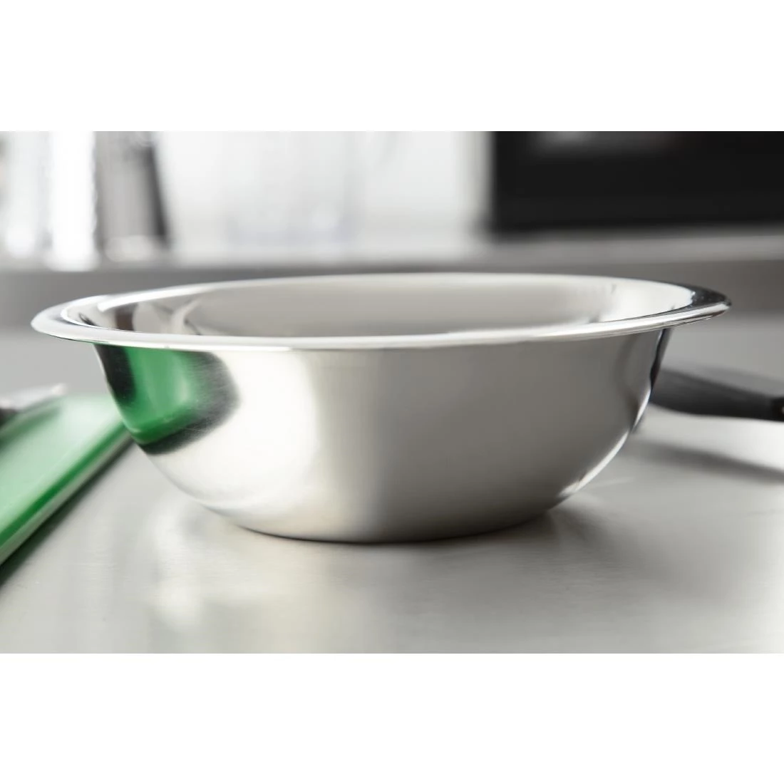 Vogue Stainless Steel Mixing Bowl 1Ltr 7 Vogue Stainless Steel Mixing Bowl 1Ltr - Image 5