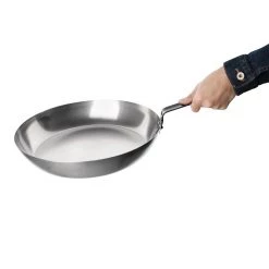 Vogue Carbon Steel Frying Pan 350mm -Kitchenware and Knives Sales gd007 withhand