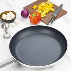 Vogue Non Stick Teflon Aluminium Frying Pan 400mm -Kitchenware and Knives Sales s339 fryingpan4